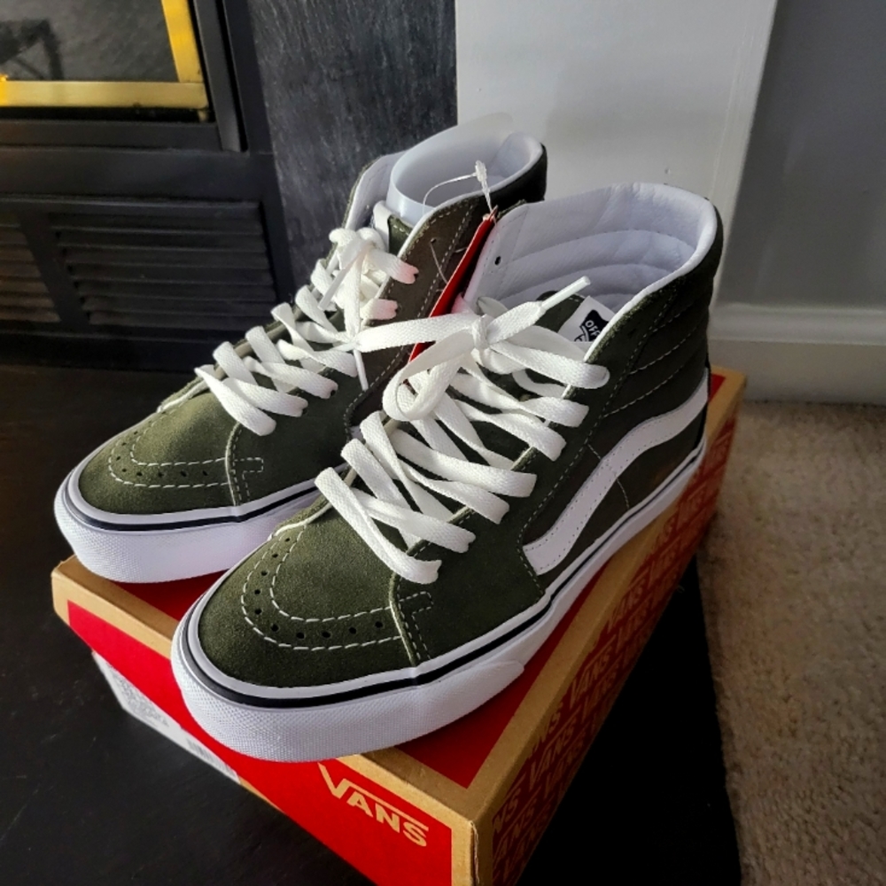 Vance Olive Green Hightop Sk8-Hi Sneakers  Women's Size 5
